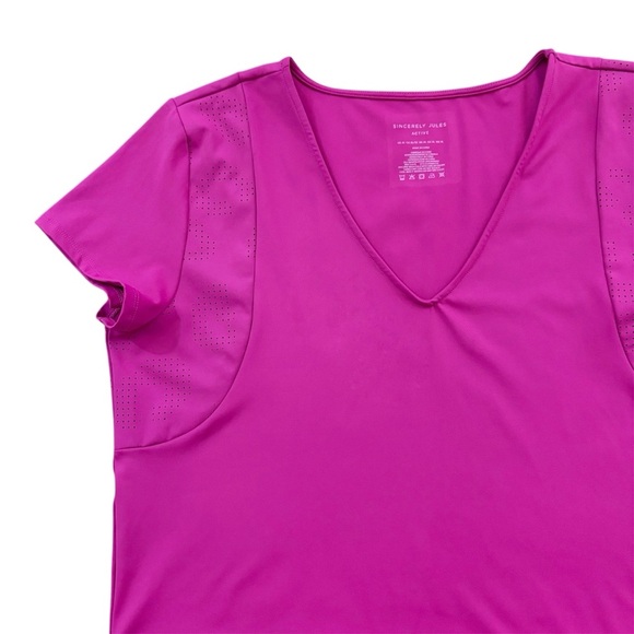 Sincerely Jules Active Crop Tee - Picture 1 of 9